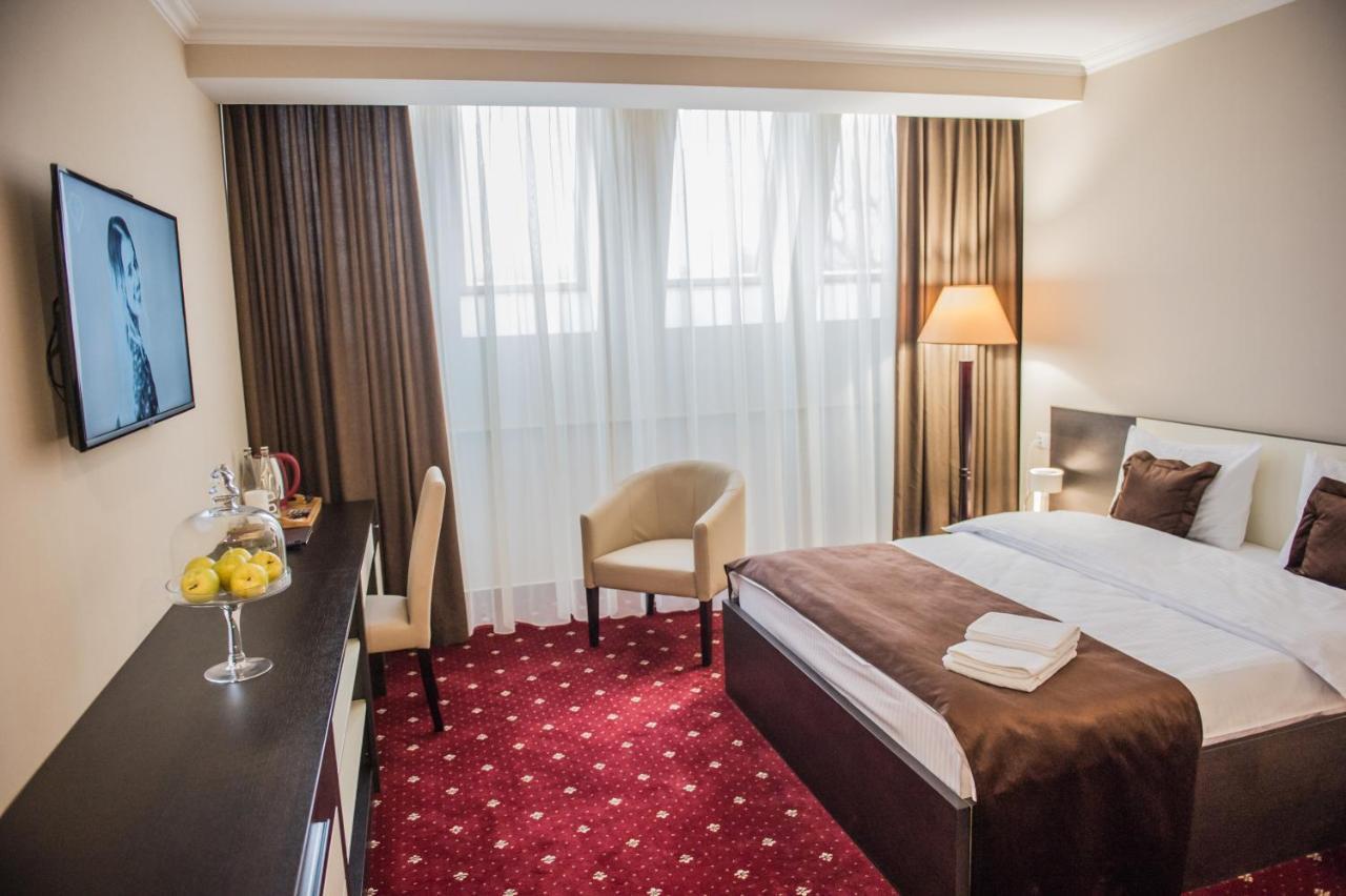 Bernardazzi Grand Hotel Chisinau Exterior photo