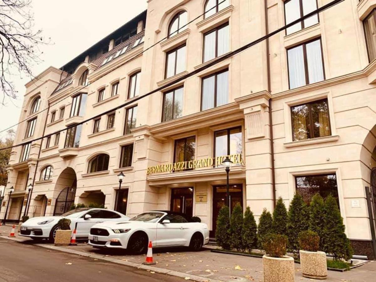 Bernardazzi Grand Hotel Chisinau Exterior photo